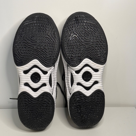 Nike Cosmic Unity 3 Black Sneakers Size M9.5/W11 - Picture 9 of 10